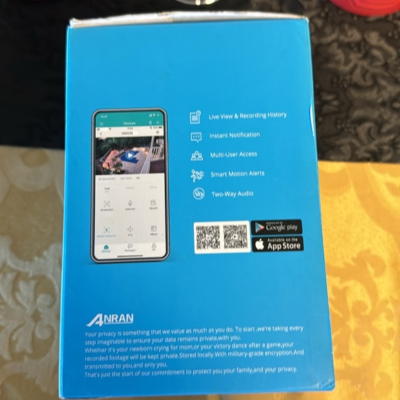 HD WIFI Security Camera - Picture 2 of 4